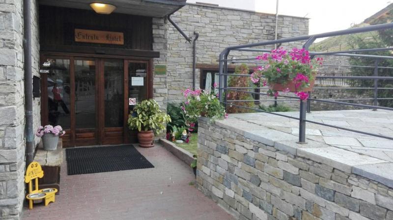Hotel, Bar & Bistrot Saint Nicolas Gran Paradiso Exterior photo