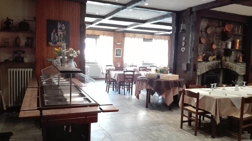 Hotel, Bar & Bistrot Saint Nicolas Gran Paradiso Exterior photo